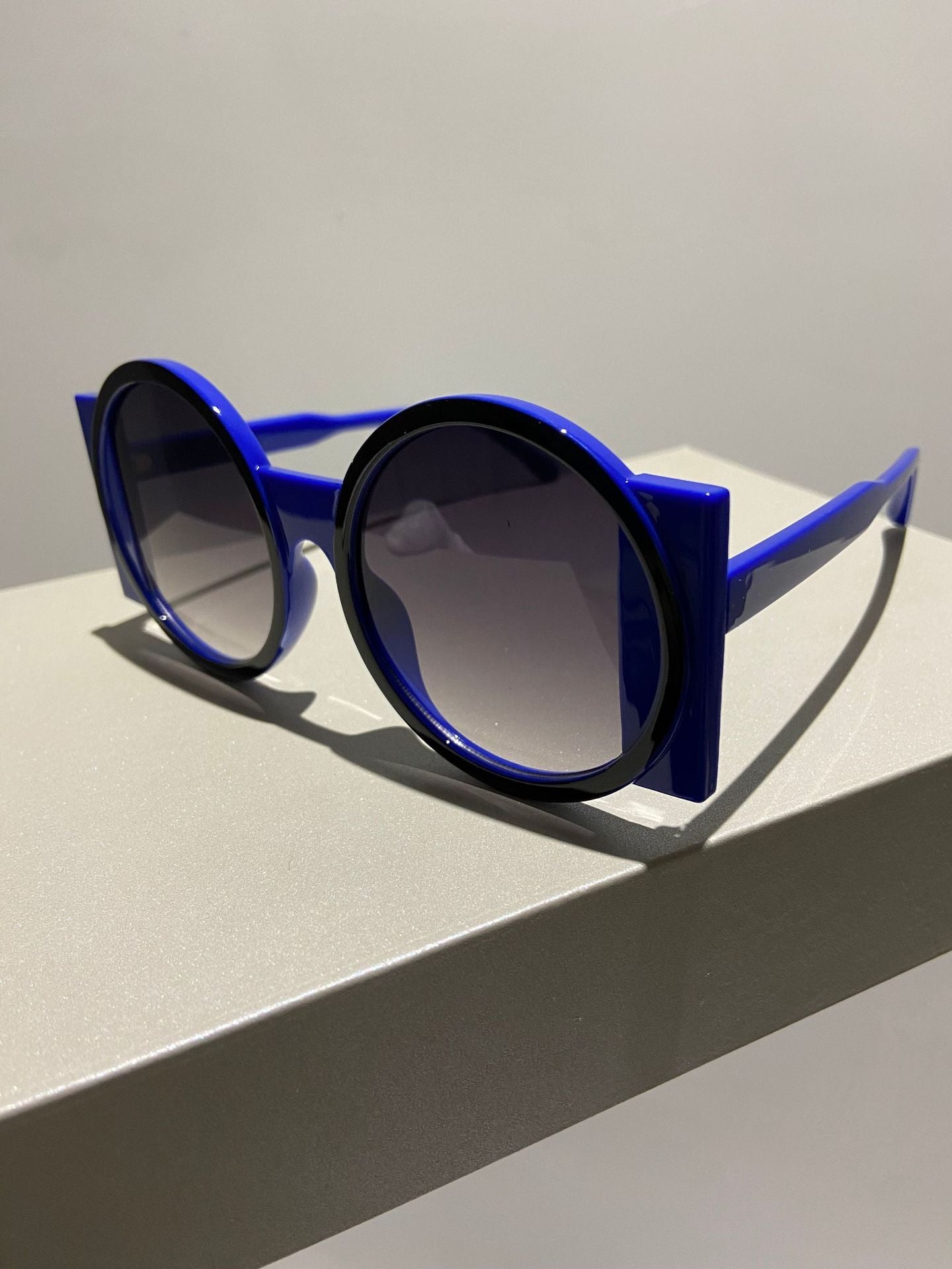 Round Large Frame Sunglasses Cool Contrast Color